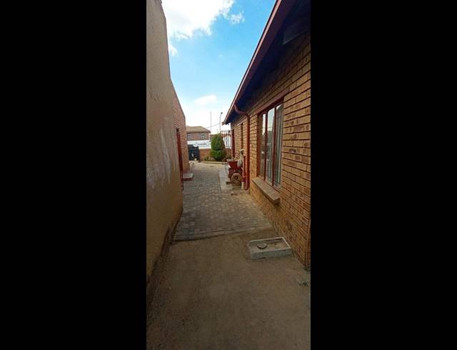 3 BEDROOM HOUSE FOR SALE IN RABIE RIDGE